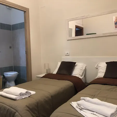 Freedom Traveller ホステル ローマ