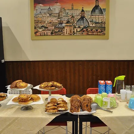 Freedom Traveller ホステル ローマ