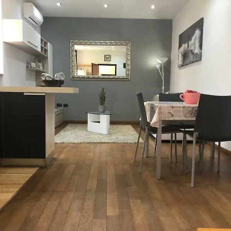 Freedom Traveller ホステル *