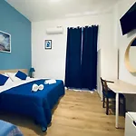Freedom Traveller Hostel *