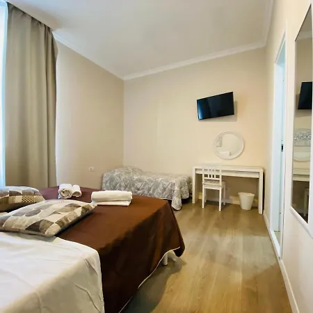 Хостел Freedom Traveller *