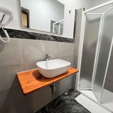 Freedom Traveller Hostel