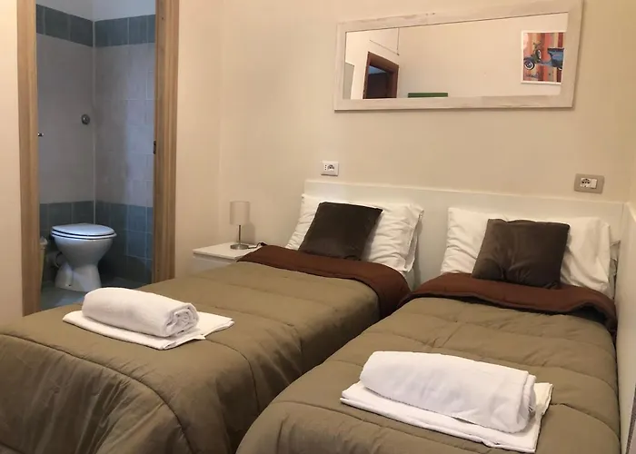 Freedom Traveller Hostel *