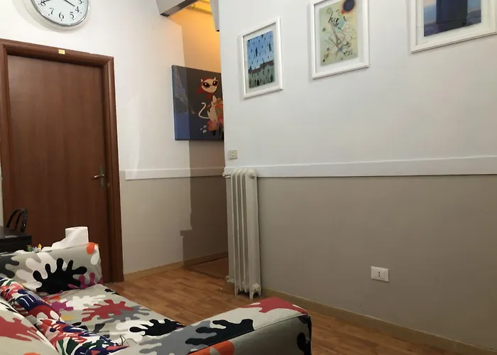 Freedom Traveller Hostel *